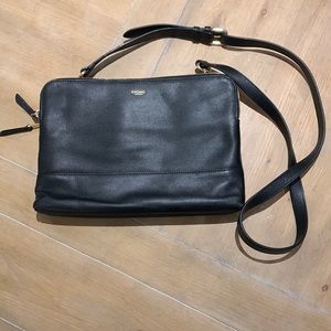 Knomo black leather crossover bag